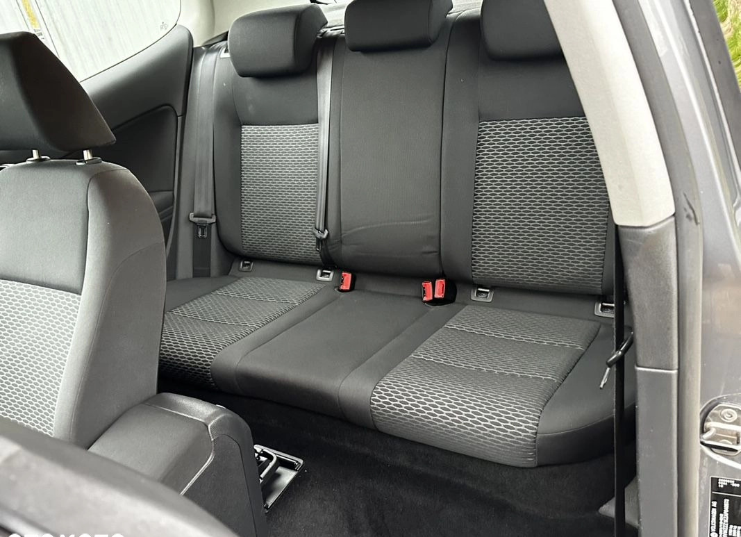 Volkswagen Golf cena 22900 przebieg: 202000, rok produkcji 2009 z Słupsk małe 781